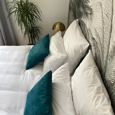 Hyper Centre Lumineux Avec Balcon דירה *