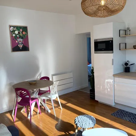 Hyper Centre Lumineux Avec Balcon Apartmán *