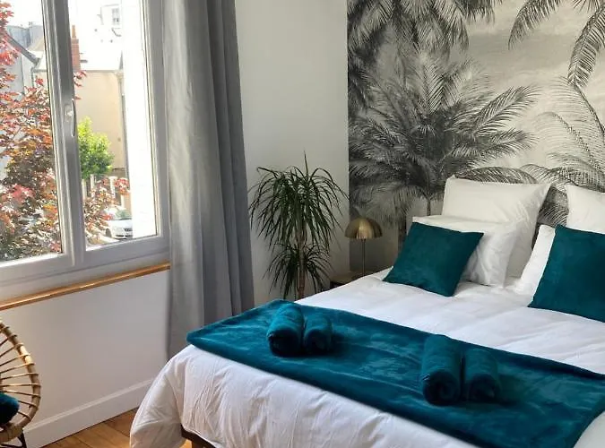 Apartment Hyper Centre Lumineux Avec Balcon