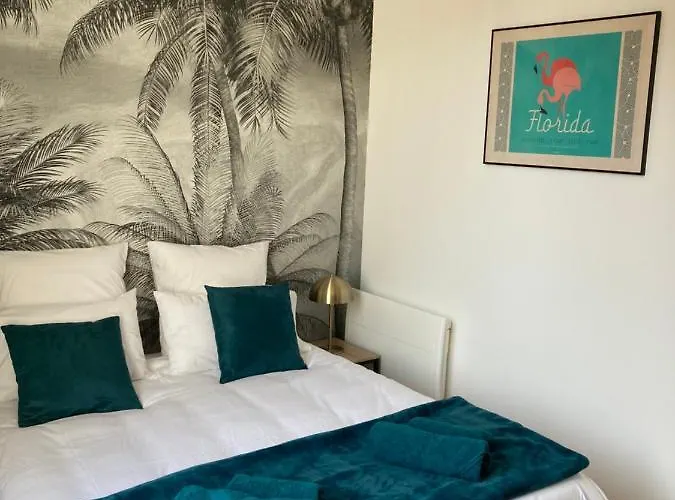 Apartment Hyper Centre Lumineux Avec Balcon *