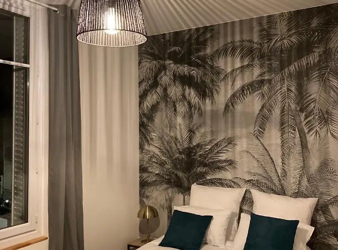 Apartment Hyper Centre Lumineux Avec Balcon